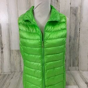 Ultra lightweight women’s puffer vest. Bought in France. Size T4 France, MED US.